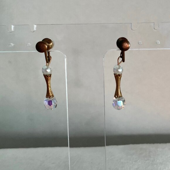 Vintage 60s Gold Tone Faux Pearl AB Crystal Drop Screw Back Clip Earrings Retro - Picture 5 of 8
